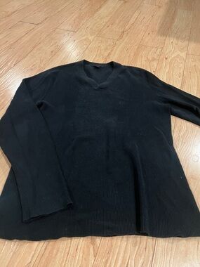 Express Men's Black V-Neck Ribbed Sweater Shirt